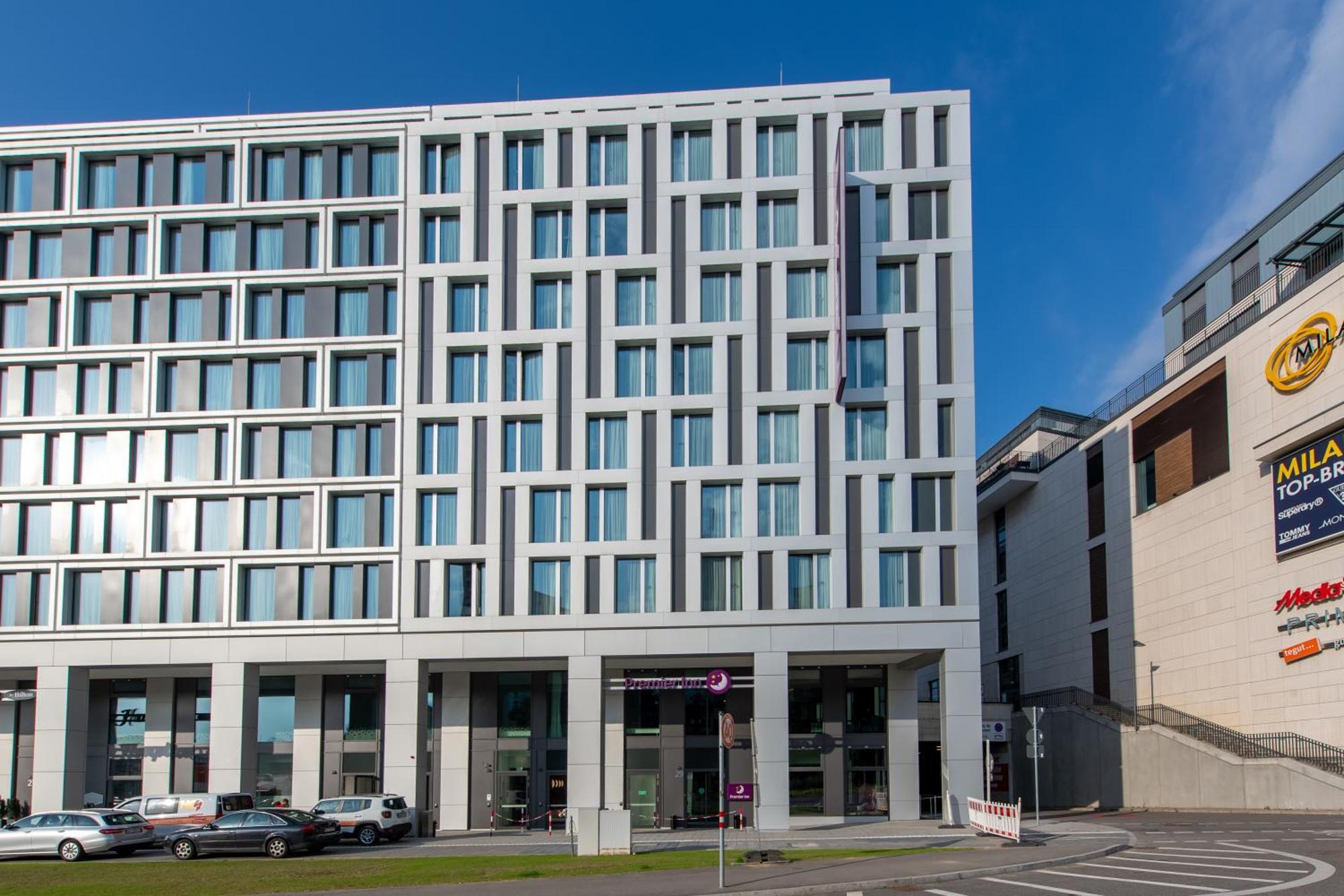 Premier Inn Stuttgart City Centre Exteriör bild